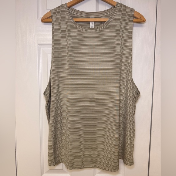 Athleta Cloudlight Striped Muscle Tank XL Shadow Olive Athletic Activewear Gym - Picture 2 of 9